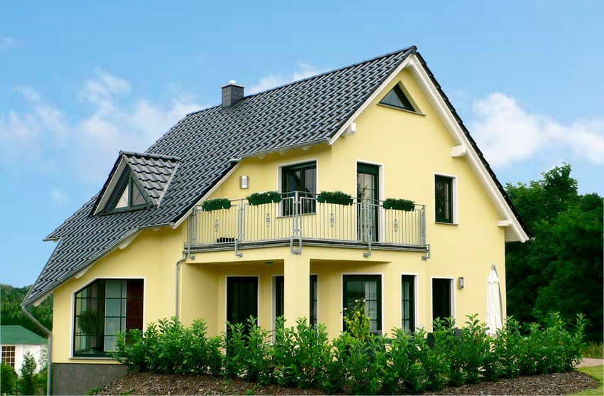 Einfamilienhaus Potsdam mit Balkon und Satteldach