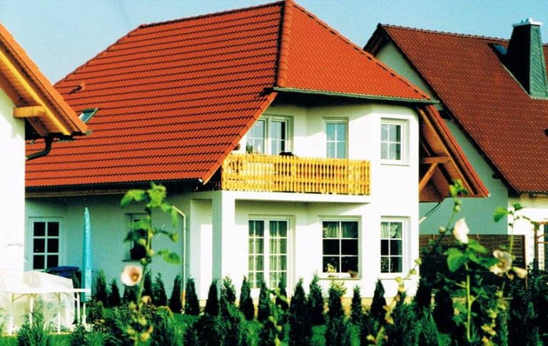 Haus Wernigerode mit Einliegerwohnung und rotem Satteldach